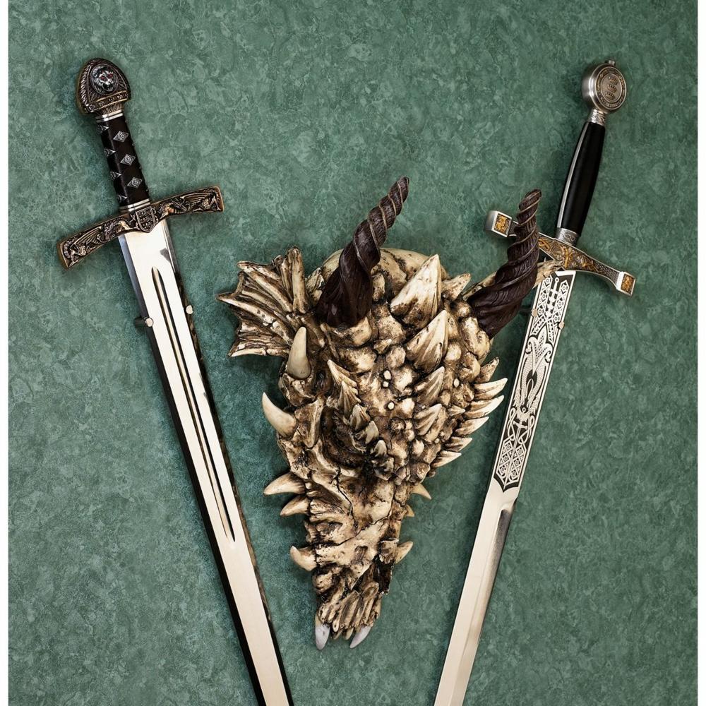 Stoker's Moors Dragon Skull Statue: Small