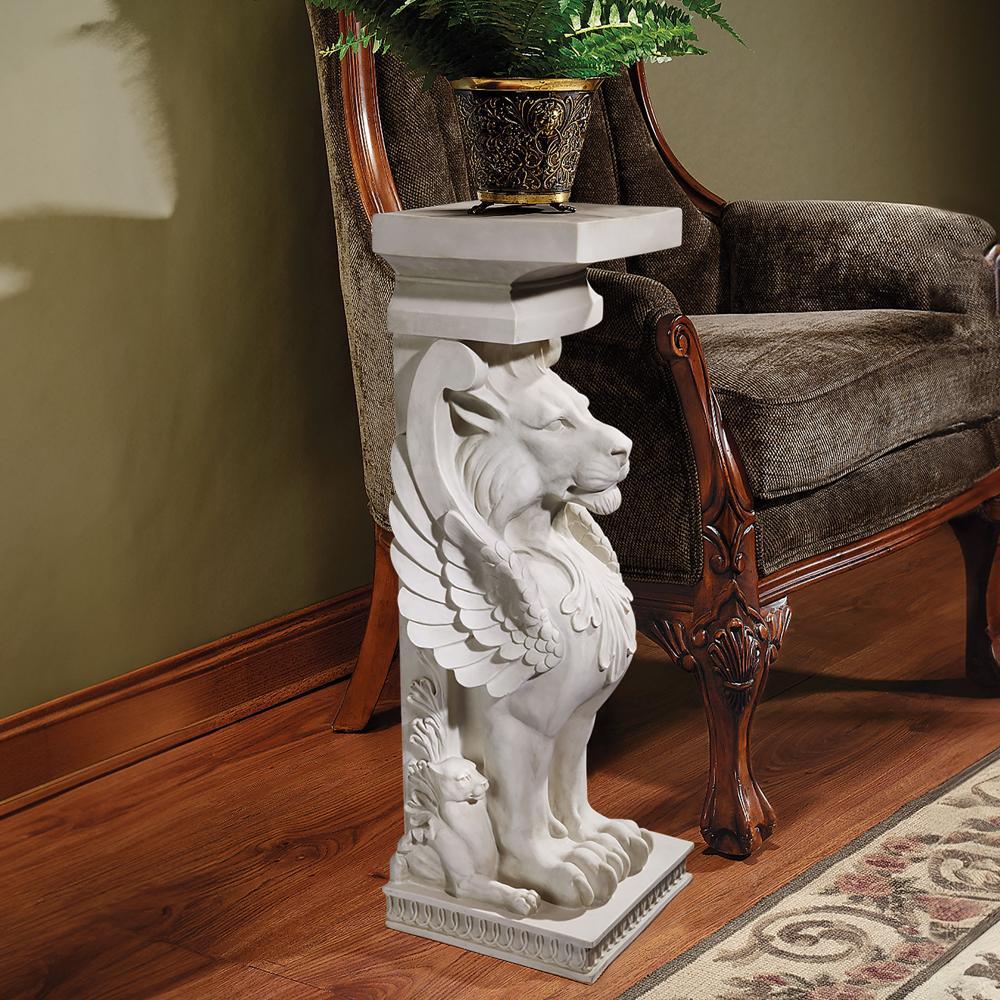 Trapezophoron Sculptural Winged Lion Pedestal: Each