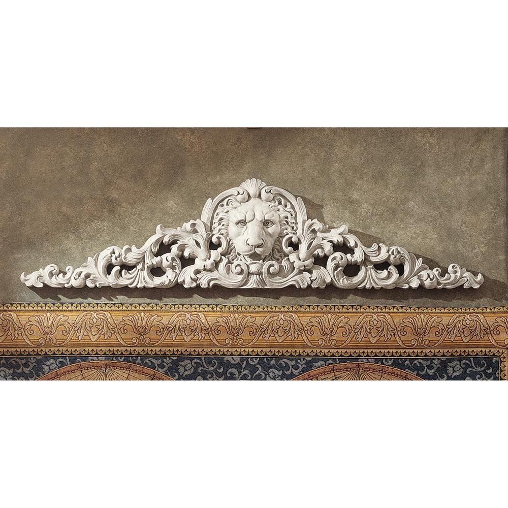 Remoulage Lion Sculptural Wall Pediment