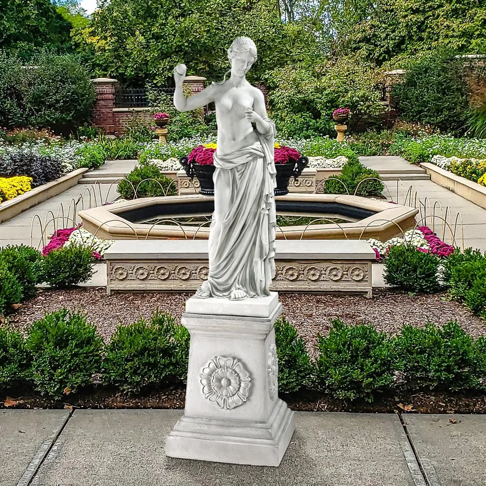 Venus of Arles Statue: Grande