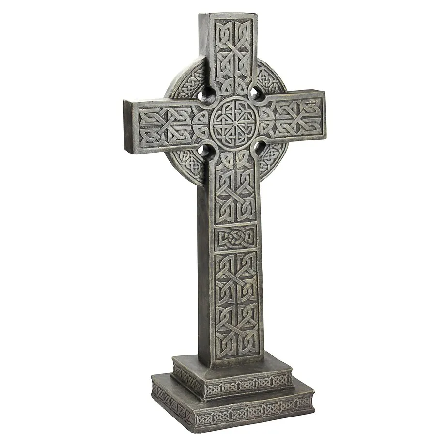 Bannockburn Celtic Cross Statue
