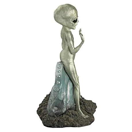 Roswell the Alien UFO Garden Statue