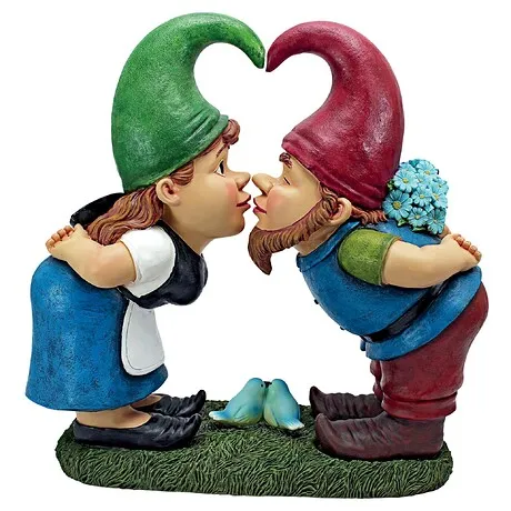 Kiss and Tell, Lover Gnomes Statue